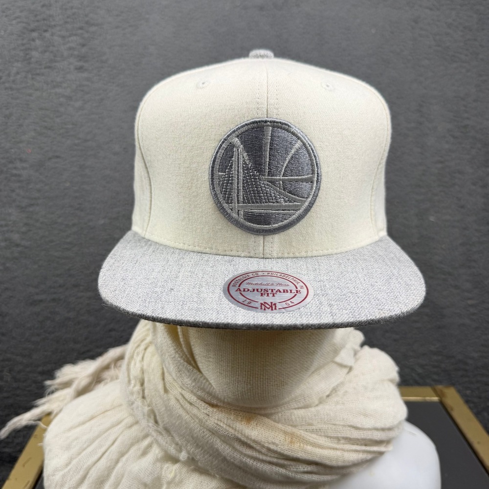 Mitchell and Ness Golden State Warriors NBA Snapback Hat Cream Grey Wool Blend